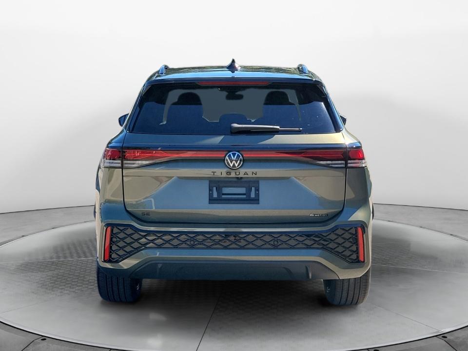 2027 Volkswagen Tiguan SE R-Line Black