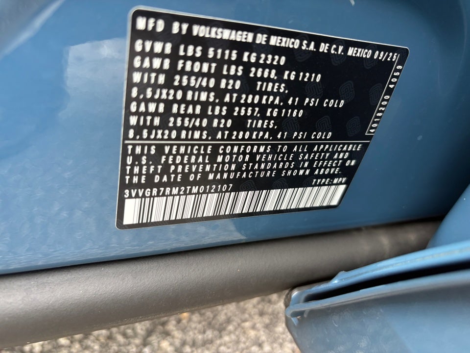 2026 Volkswagen Tiguan SE R-Line Black