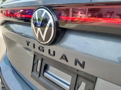 2026 Volkswagen Tiguan SE R-Line Black