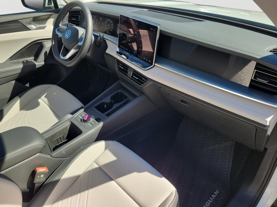 2027 Volkswagen Tiguan SE