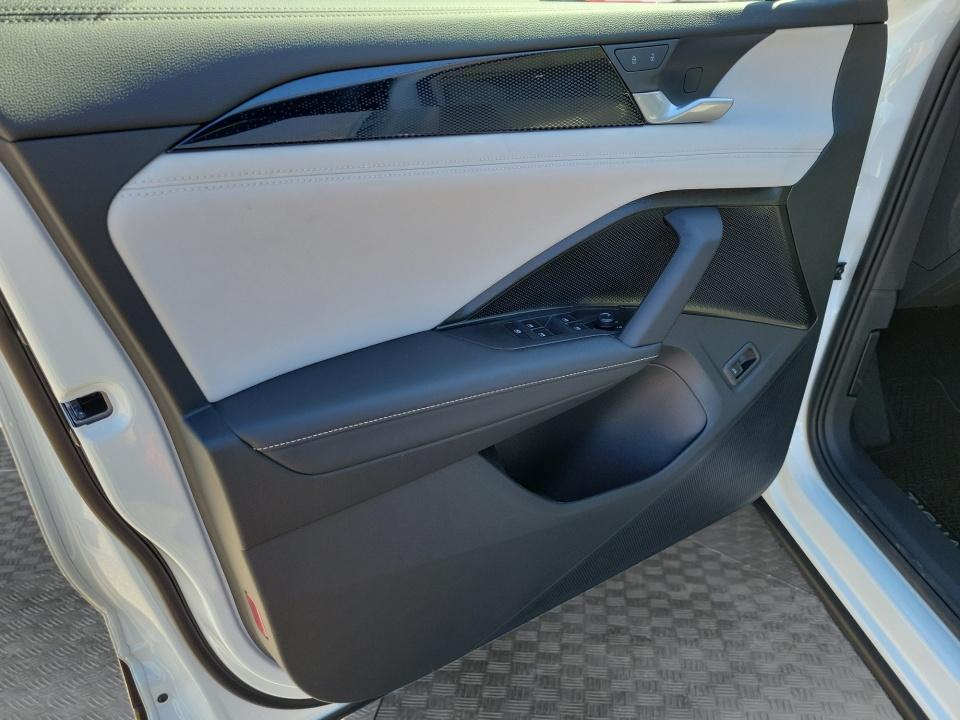 2027 Volkswagen Tiguan SE