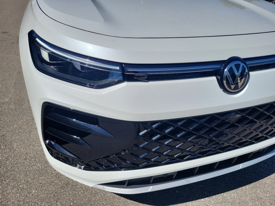 2026 Volkswagen Tiguan SEL R-Line Turbo