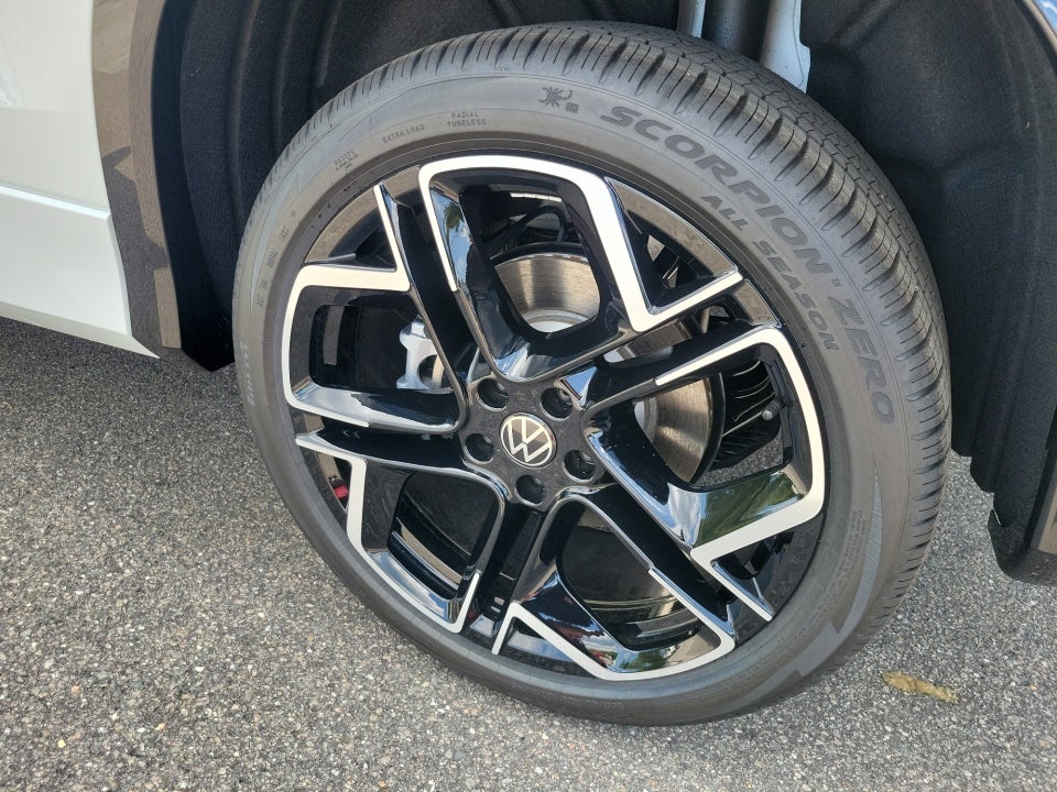 2026 Volkswagen Tiguan SEL R-Line Turbo