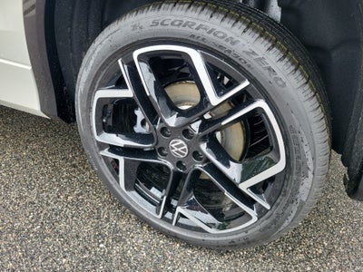 2026 Volkswagen Tiguan SEL R-Line Turbo