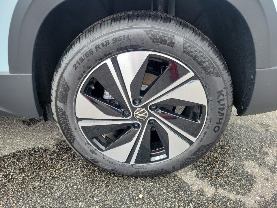 2026 Volkswagen Taos SE
