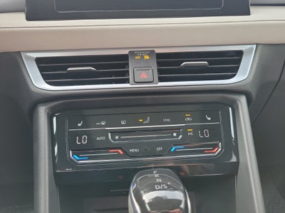 2026 Volkswagen Taos SE
