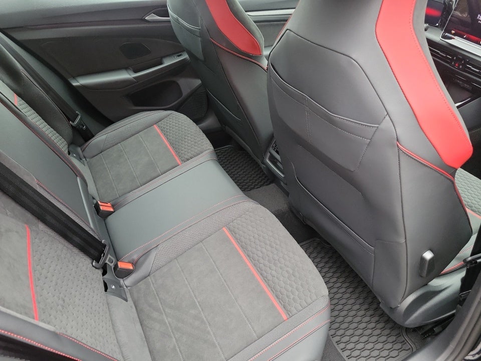 2026 Volkswagen Golf GTI SE