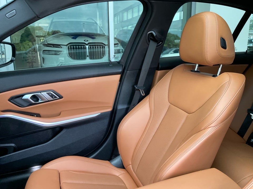 2022 BMW 330i 330i