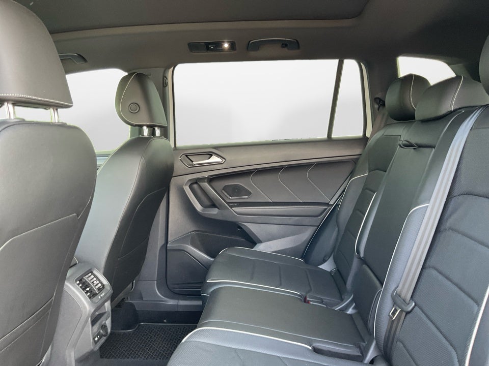 2022 Volkswagen Tiguan 2.0T SEL R-Line