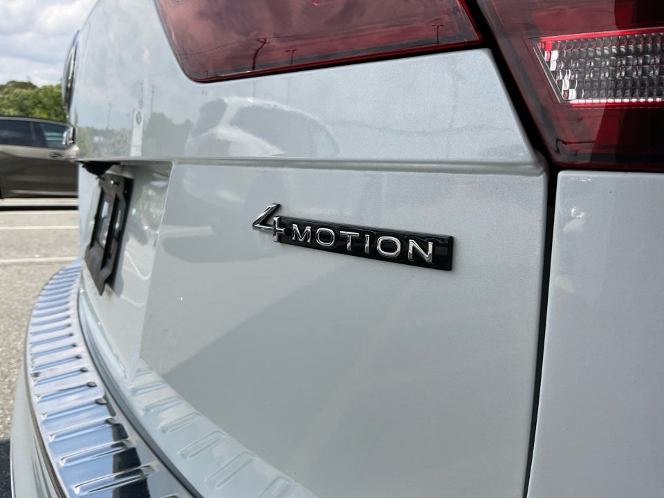 2022 Volkswagen Tiguan 2.0T SEL R-Line