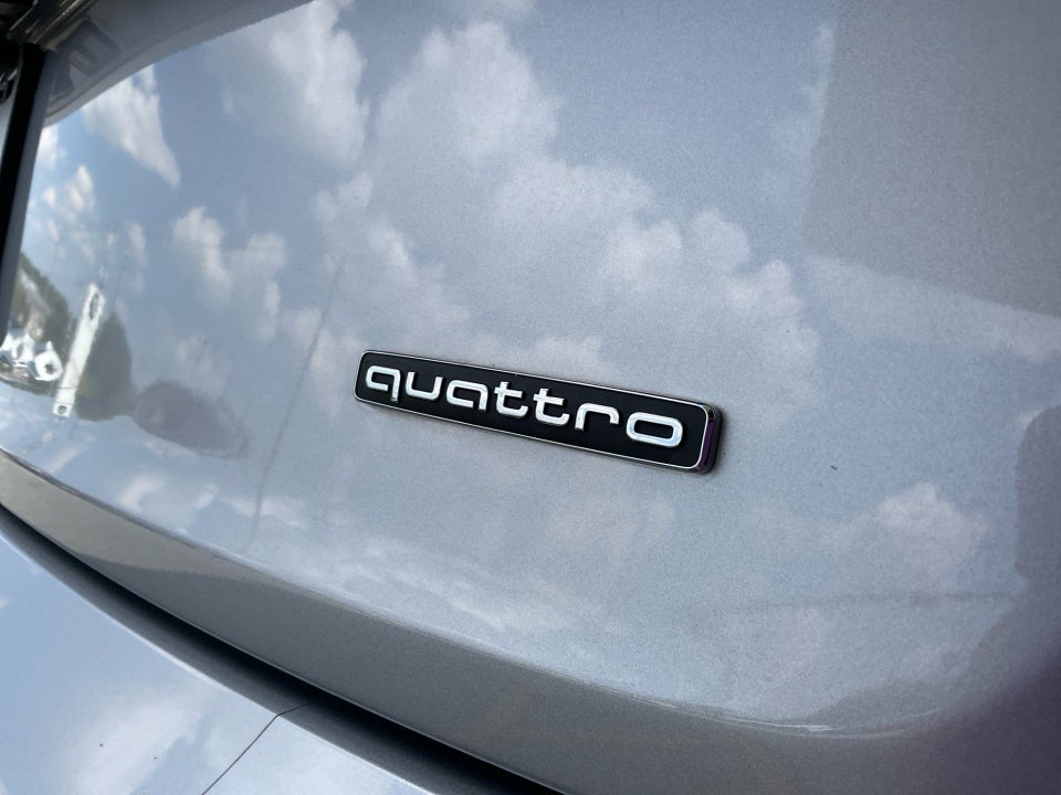 2022 Audi Q5 S line Premium