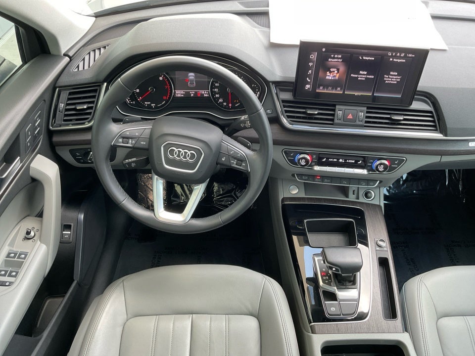 2022 Audi Q5 S line Premium