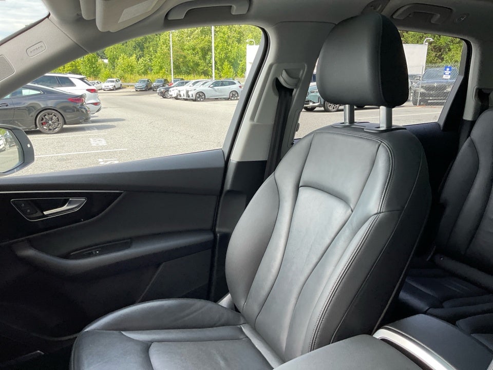 2022 Audi Q7 Premium Plus