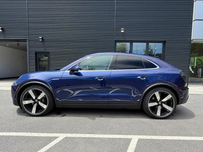 2025 Porsche Macan Electric 4S