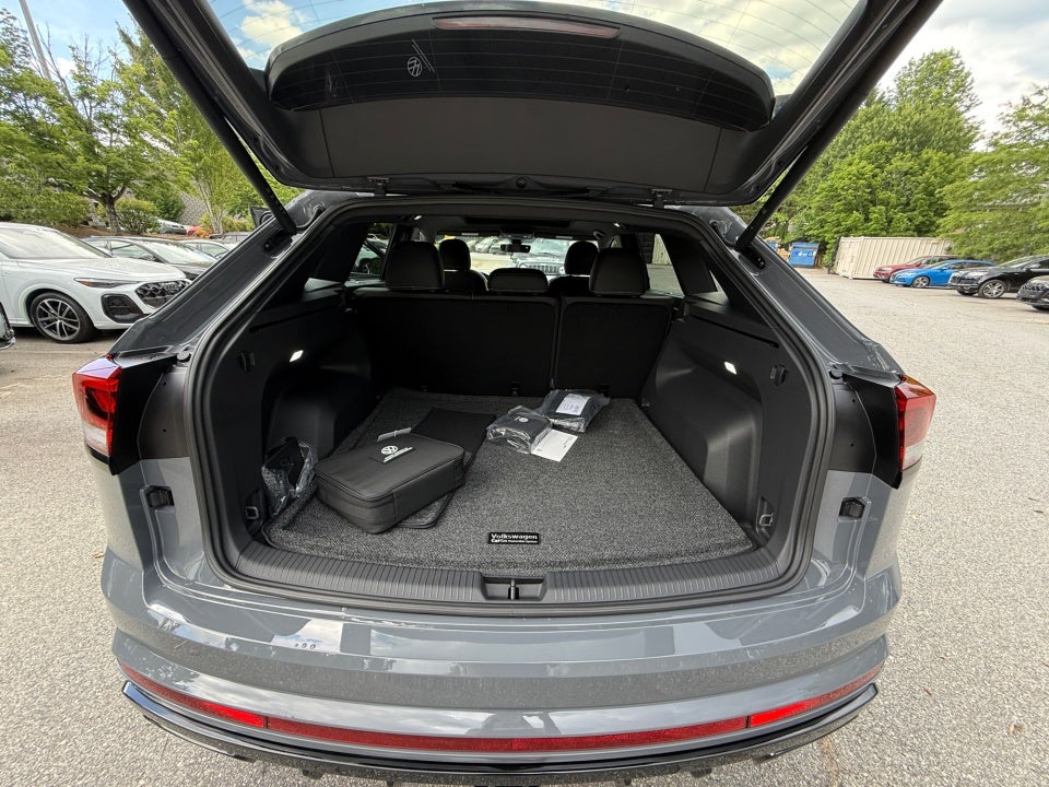 2026 Volkswagen Atlas Cross Sport SEL R-Line Black