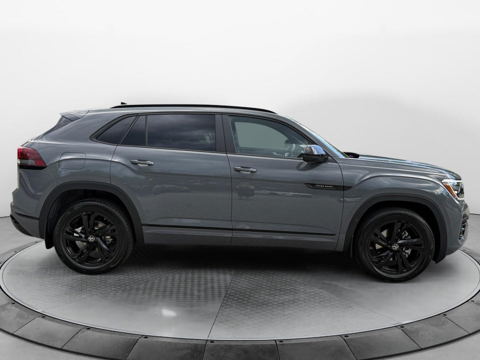 2026 Volkswagen Atlas Cross Sport SEL R-Line Black