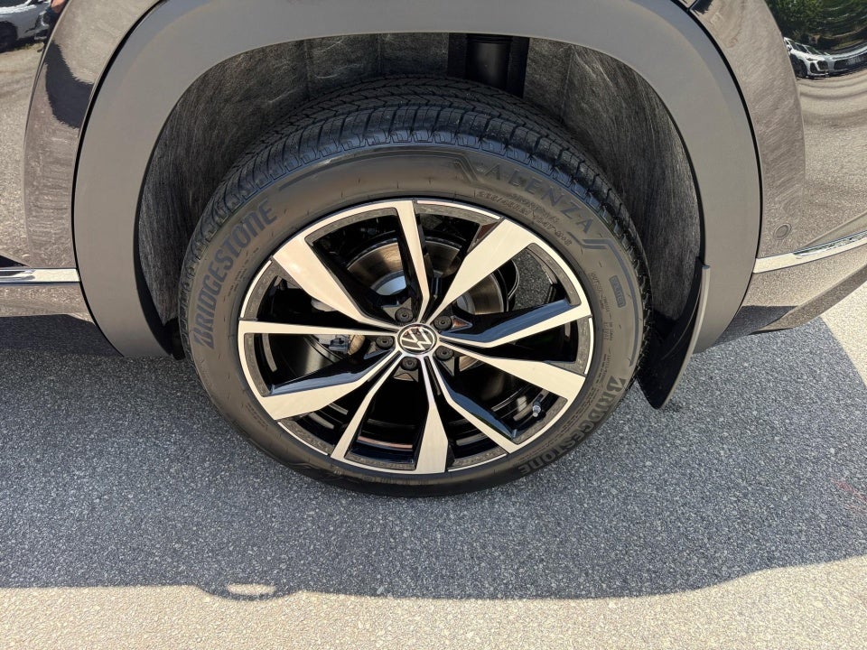 2026 Volkswagen Atlas Cross Sport SEL Premium R-Line