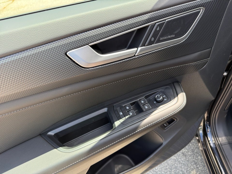 2026 Volkswagen Atlas Cross Sport SEL Premium R-Line