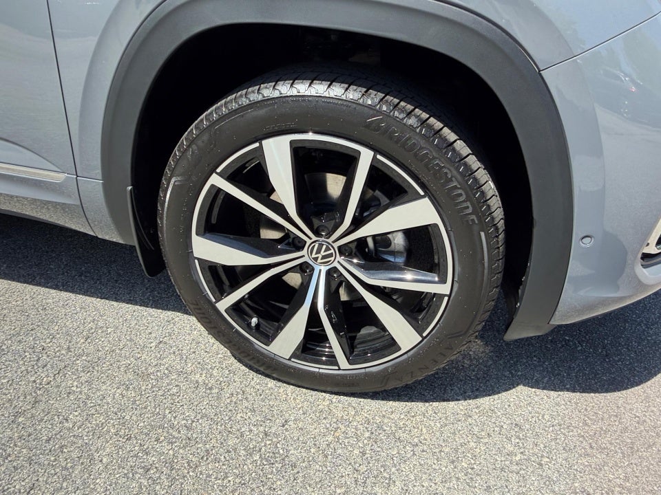 2026 Volkswagen Atlas SEL Premium R-Line
