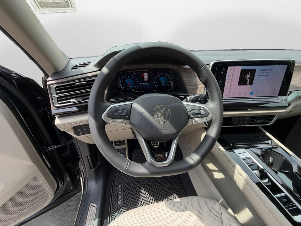 2026 Volkswagen Atlas SEL Premium R-Line