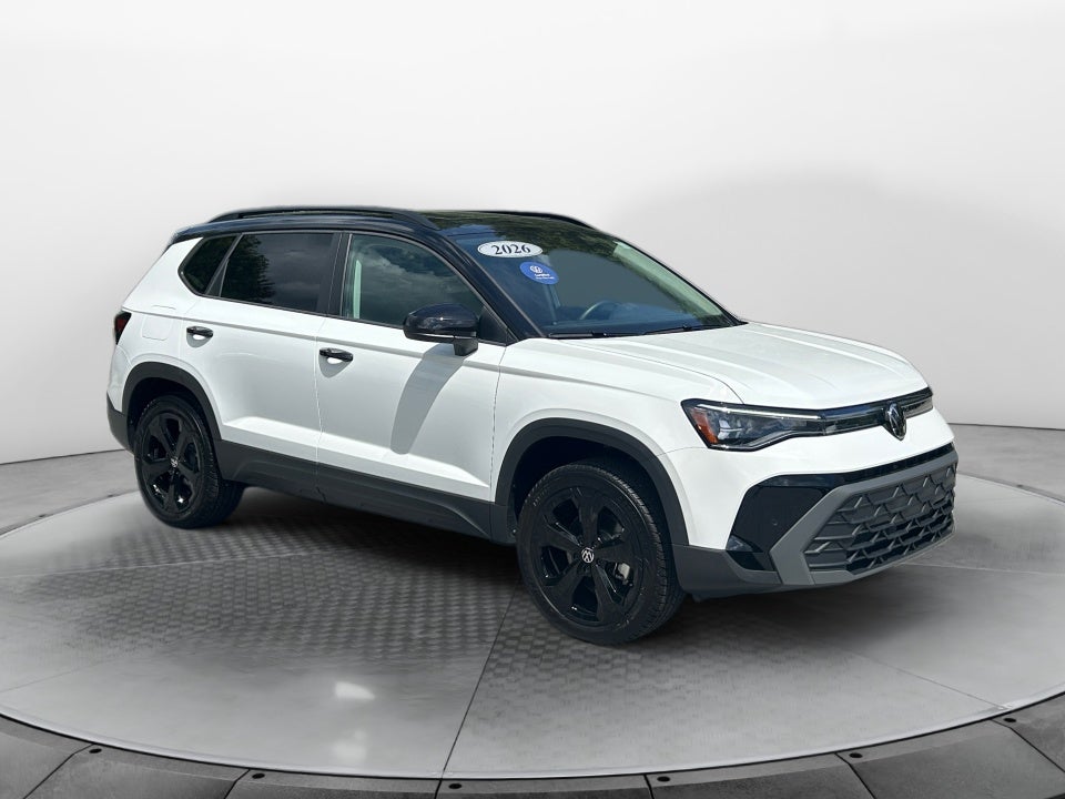 2026 Volkswagen Taos SE Black