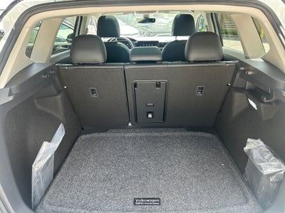 2026 Volkswagen Taos SE Black