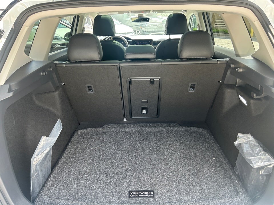 2026 Volkswagen Taos SE Black