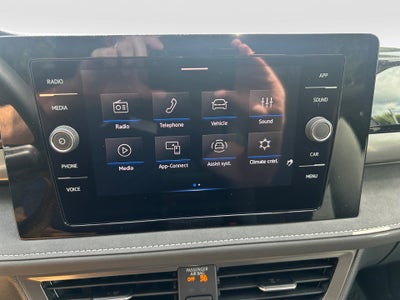 2026 Volkswagen Taos SE Black