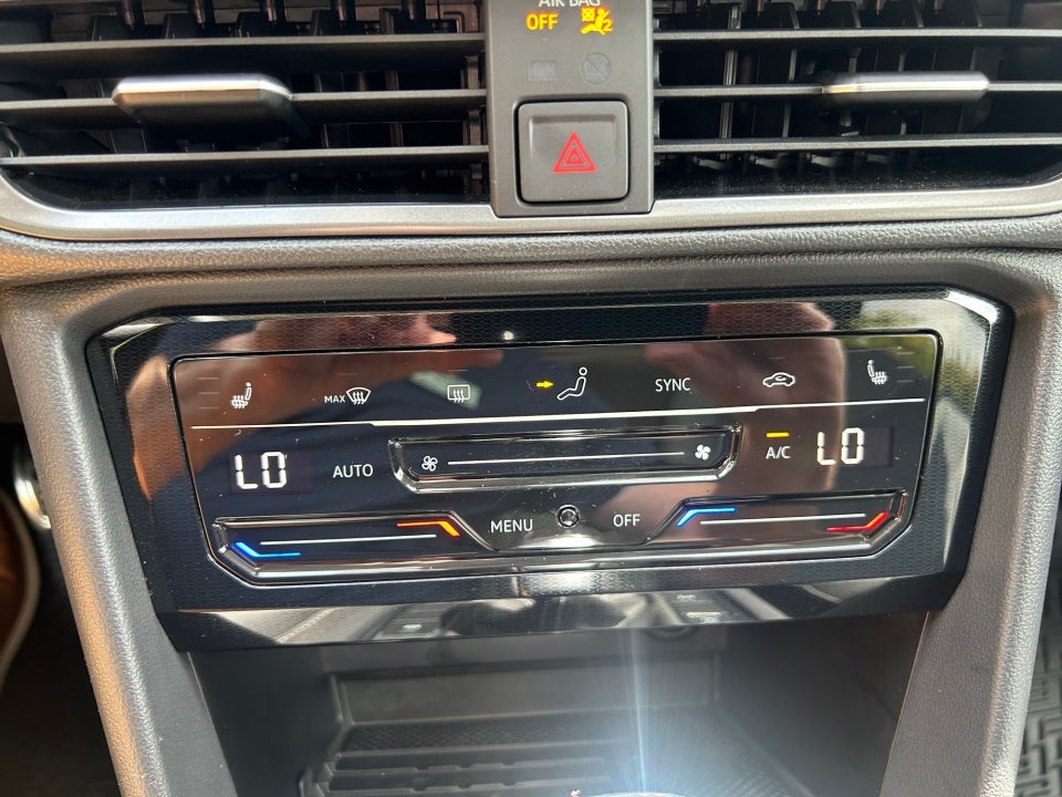 2026 Volkswagen Taos SE Black