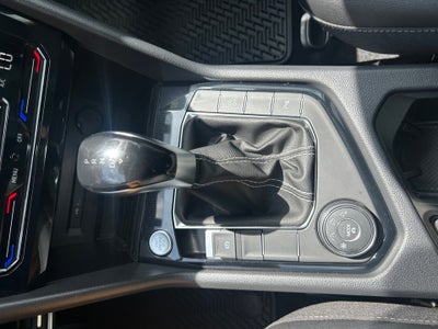 2026 Volkswagen Taos SE Black