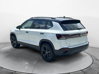 2026 Volkswagen Taos SE Black