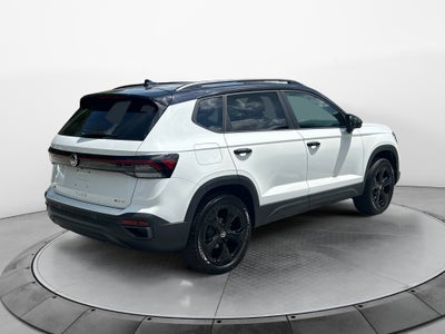 2026 Volkswagen Taos SE Black