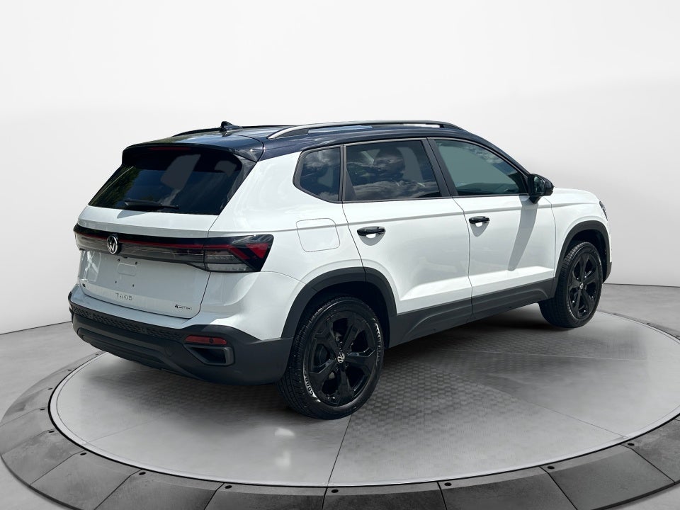2026 Volkswagen Taos SE Black