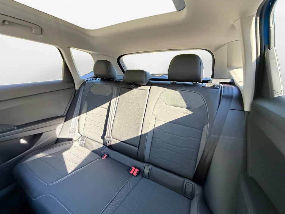 2026 Volkswagen Taos SE Black
