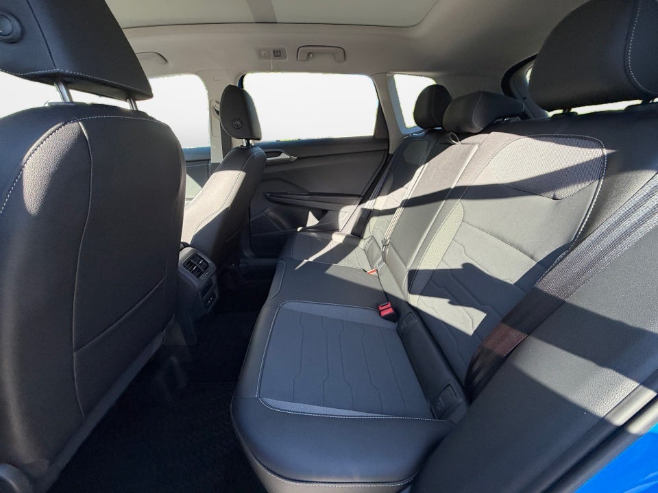 2026 Volkswagen Taos SE Black