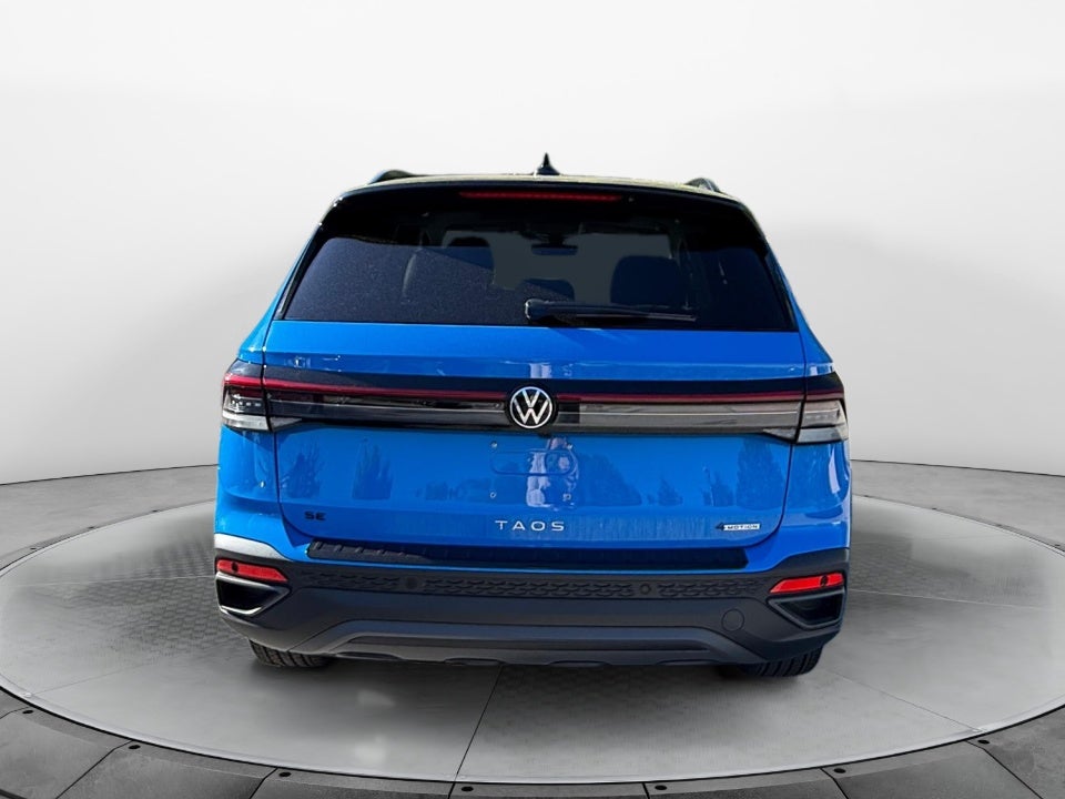 2026 Volkswagen Taos SE Black