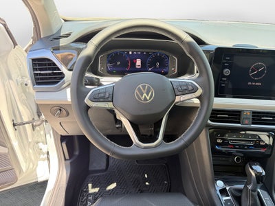 2026 Volkswagen Taos SEL