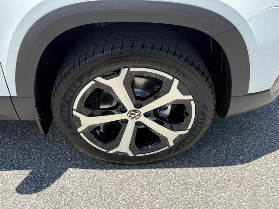 2026 Volkswagen Taos SEL