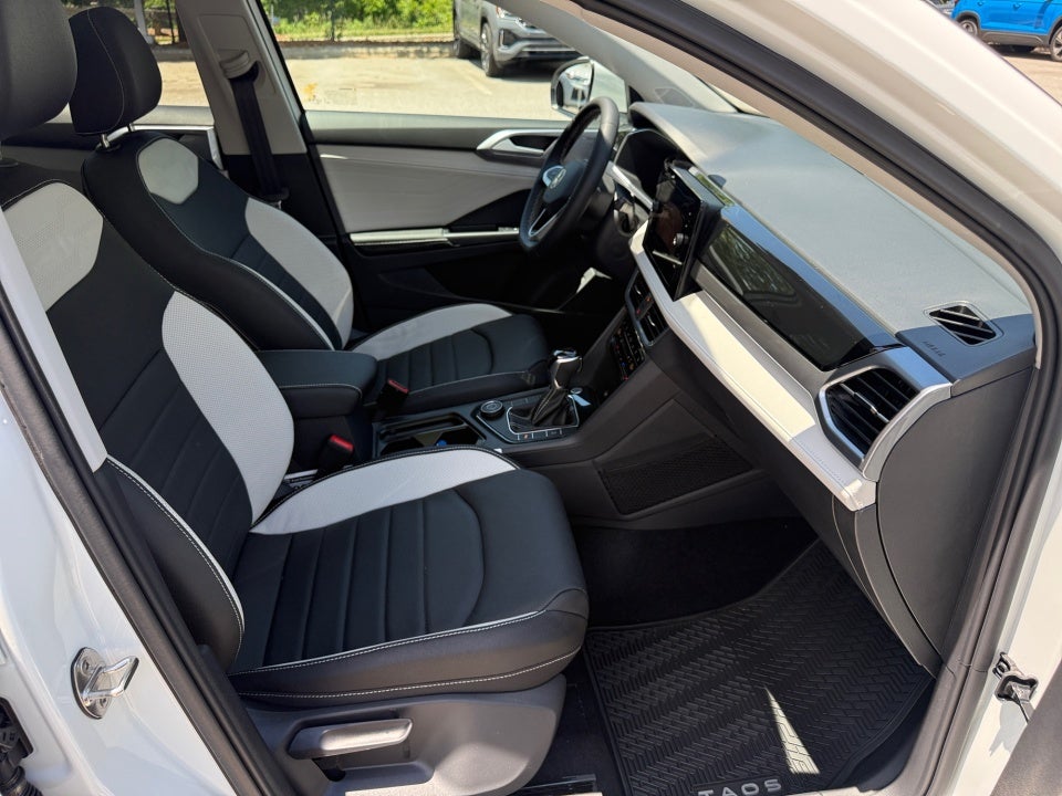2026 Volkswagen Taos SEL