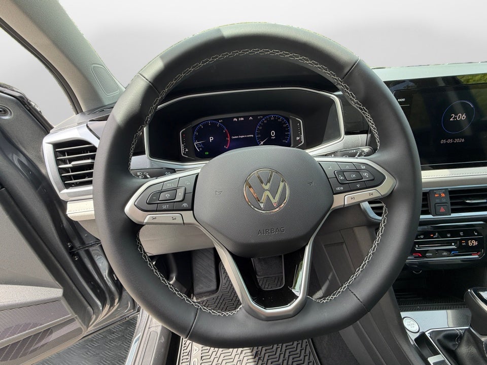 2026 Volkswagen Taos SEL