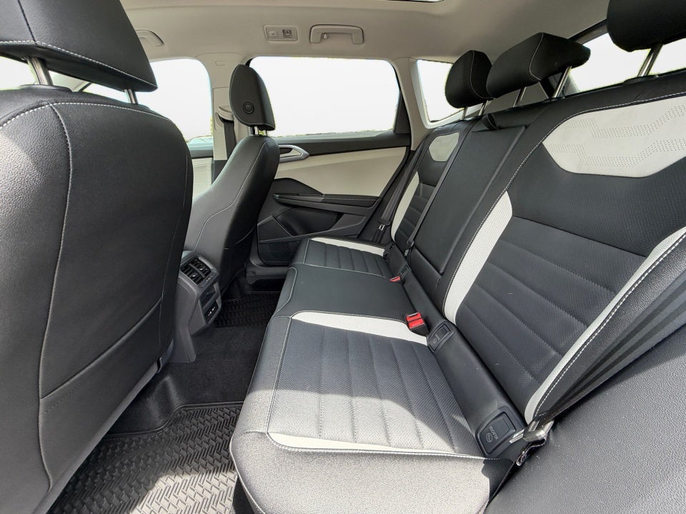 2026 Volkswagen Taos SEL