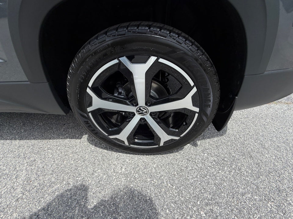 2026 Volkswagen Taos SEL