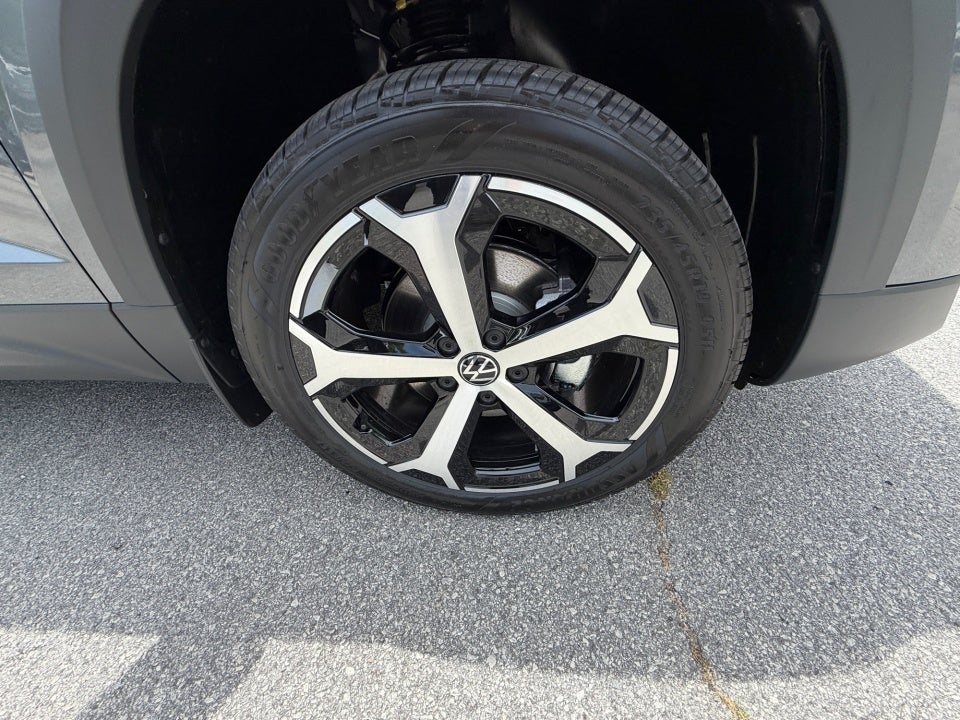 2026 Volkswagen Taos SEL