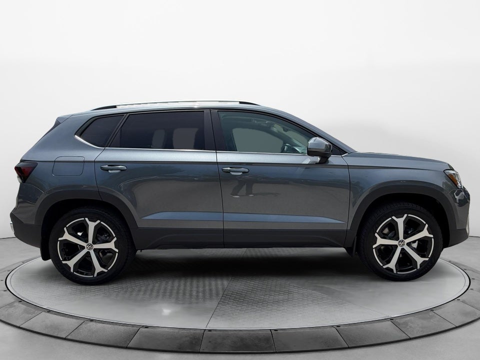 2026 Volkswagen Taos SEL