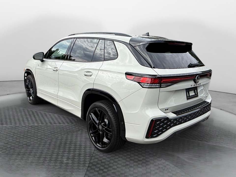 2026 Volkswagen Tiguan SE R-Line Black