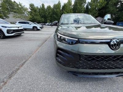2026 Volkswagen Tiguan SE R-Line Black