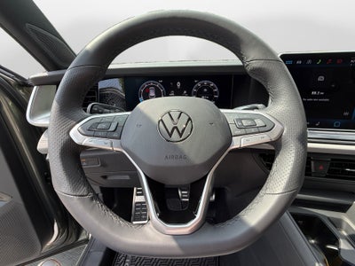 2026 Volkswagen Tiguan SE R-Line Black