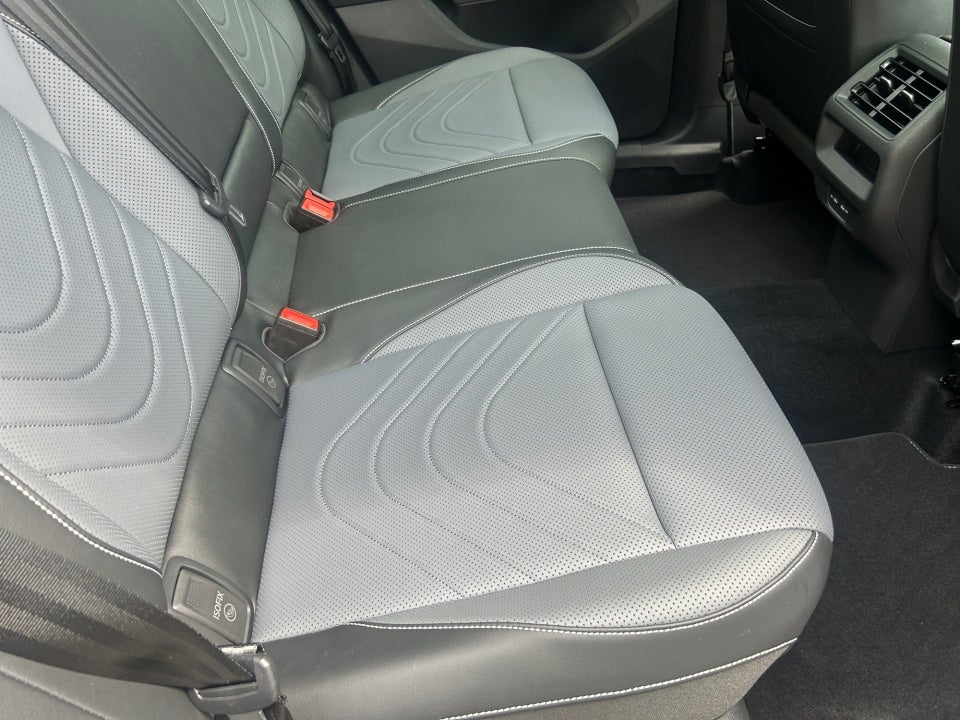 2025 Volkswagen Tiguan SE R-Line Black