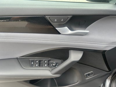 2025 Volkswagen Tiguan SE R-Line Black