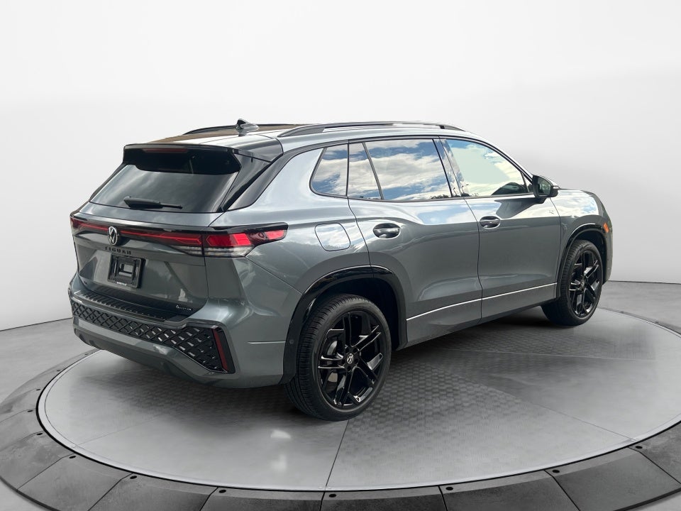 2025 Volkswagen Tiguan SE R-Line Black